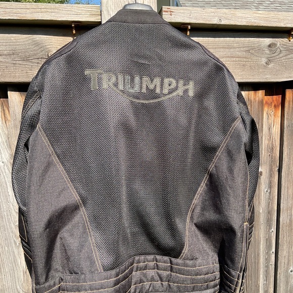 Triumph motorcycle jacket - Picture 1 of 3